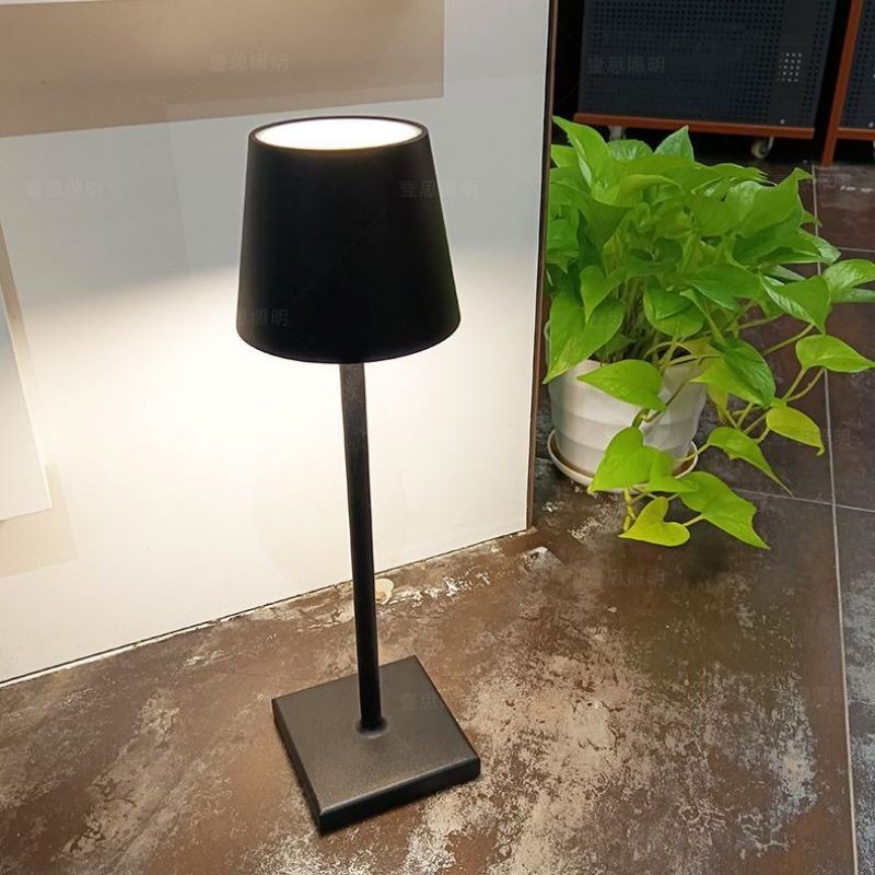 Lampe de Table LED Rechargeable Sans Fil, Lampe de chevet
