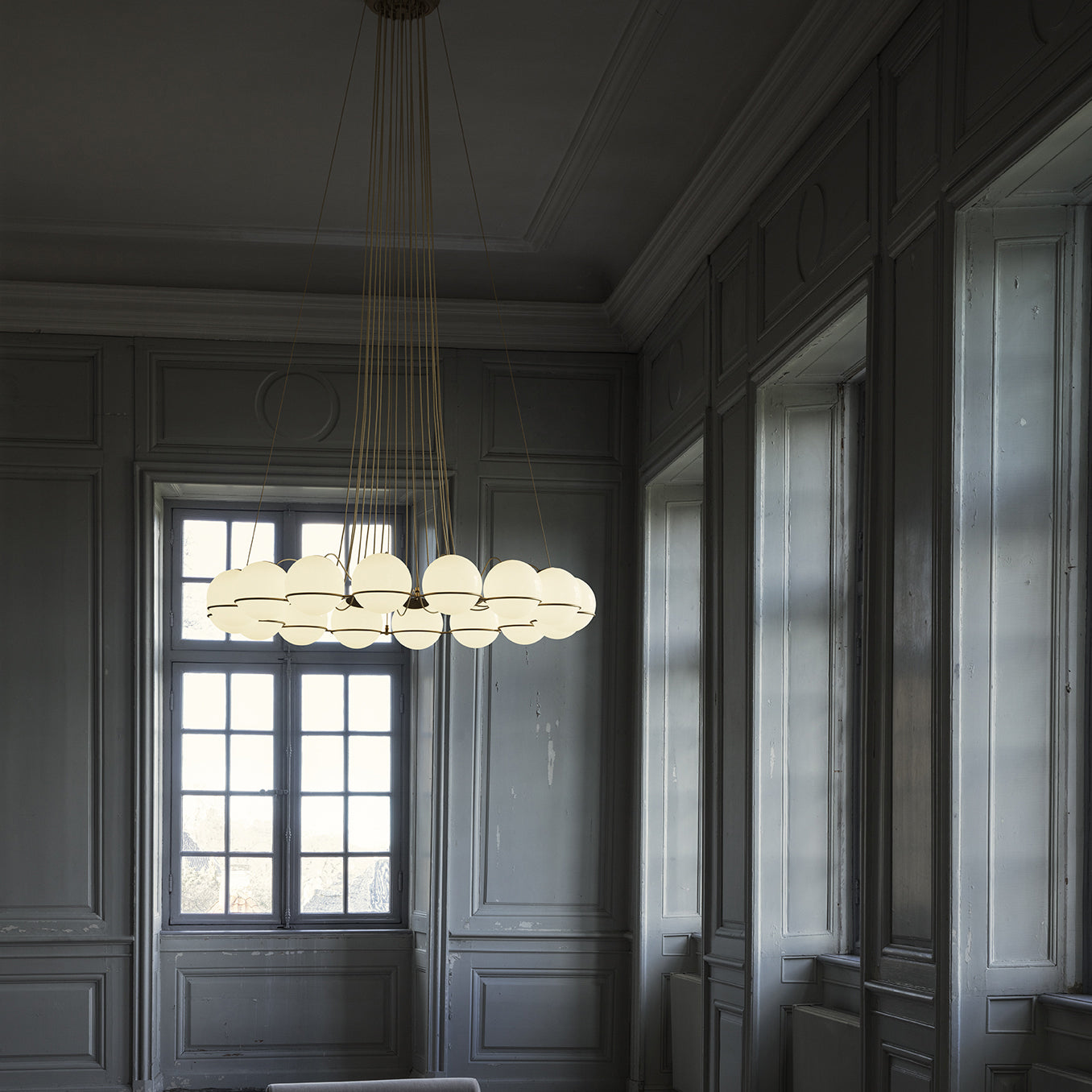 Model 2109 Globe Pendant Light application scene
