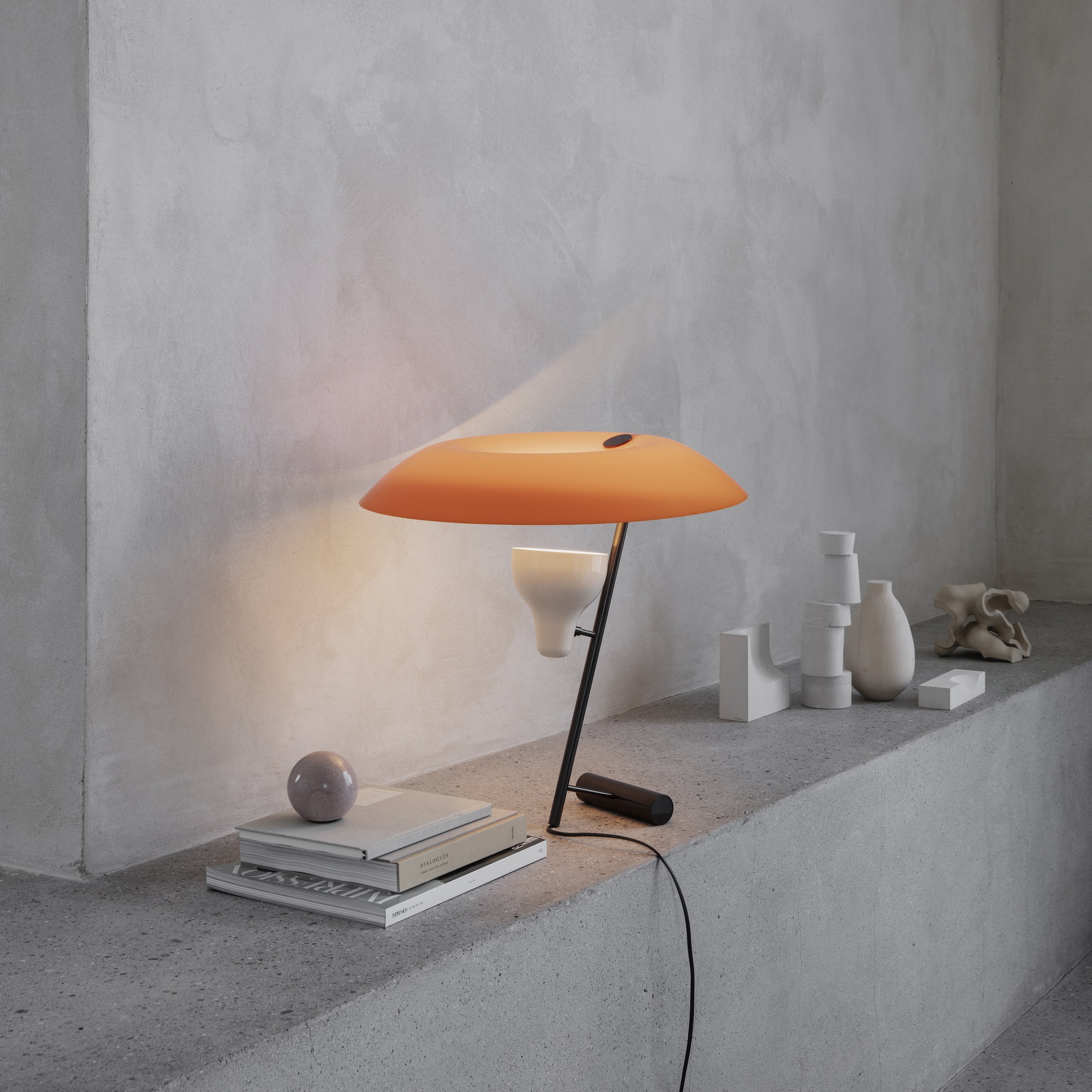Model 548 Table Lamp application scene