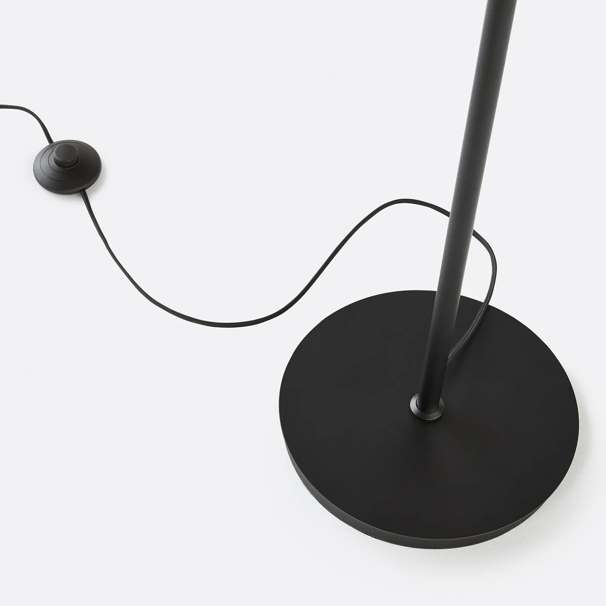 Clinco floor lamp base and cord detail