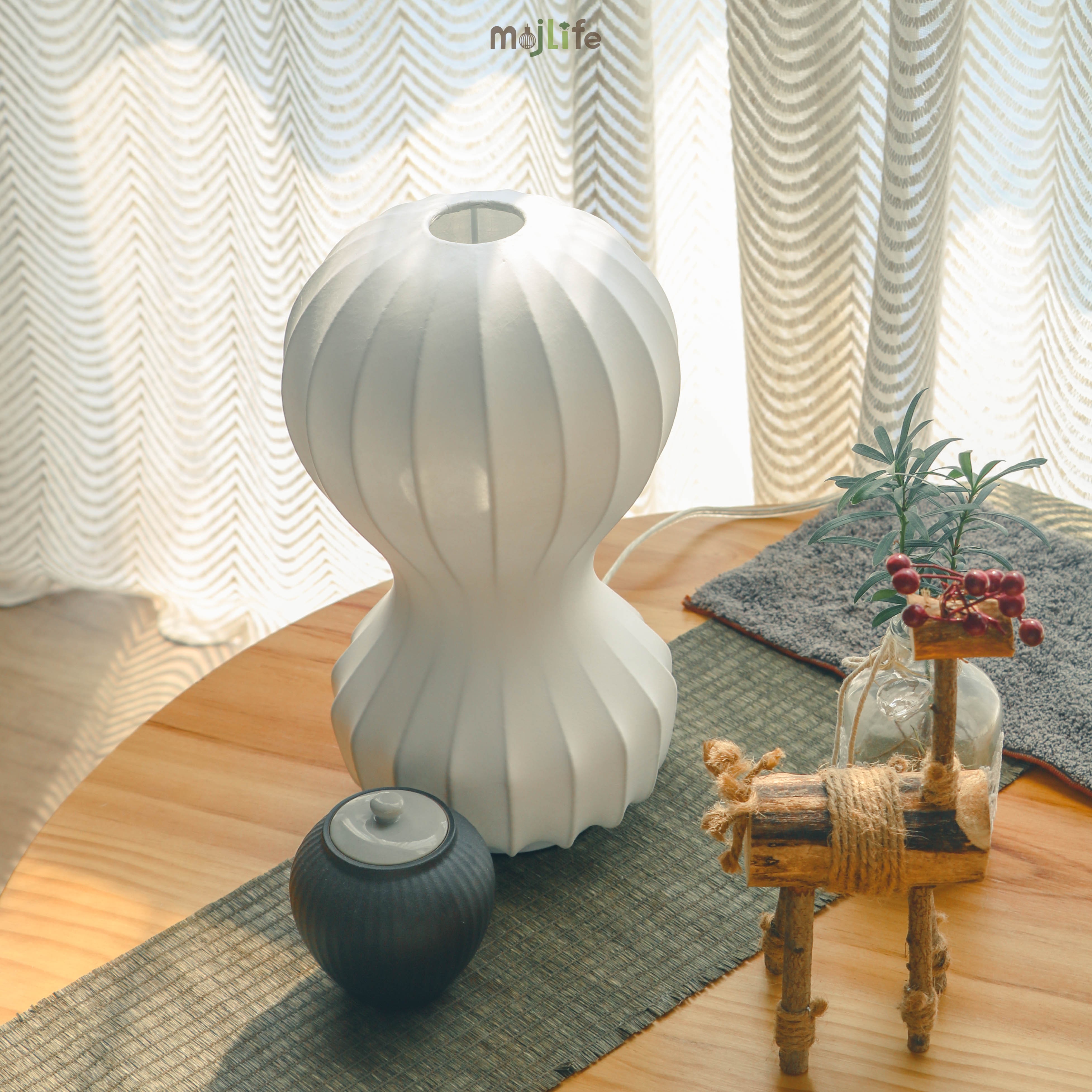 Gatto Table Lamp