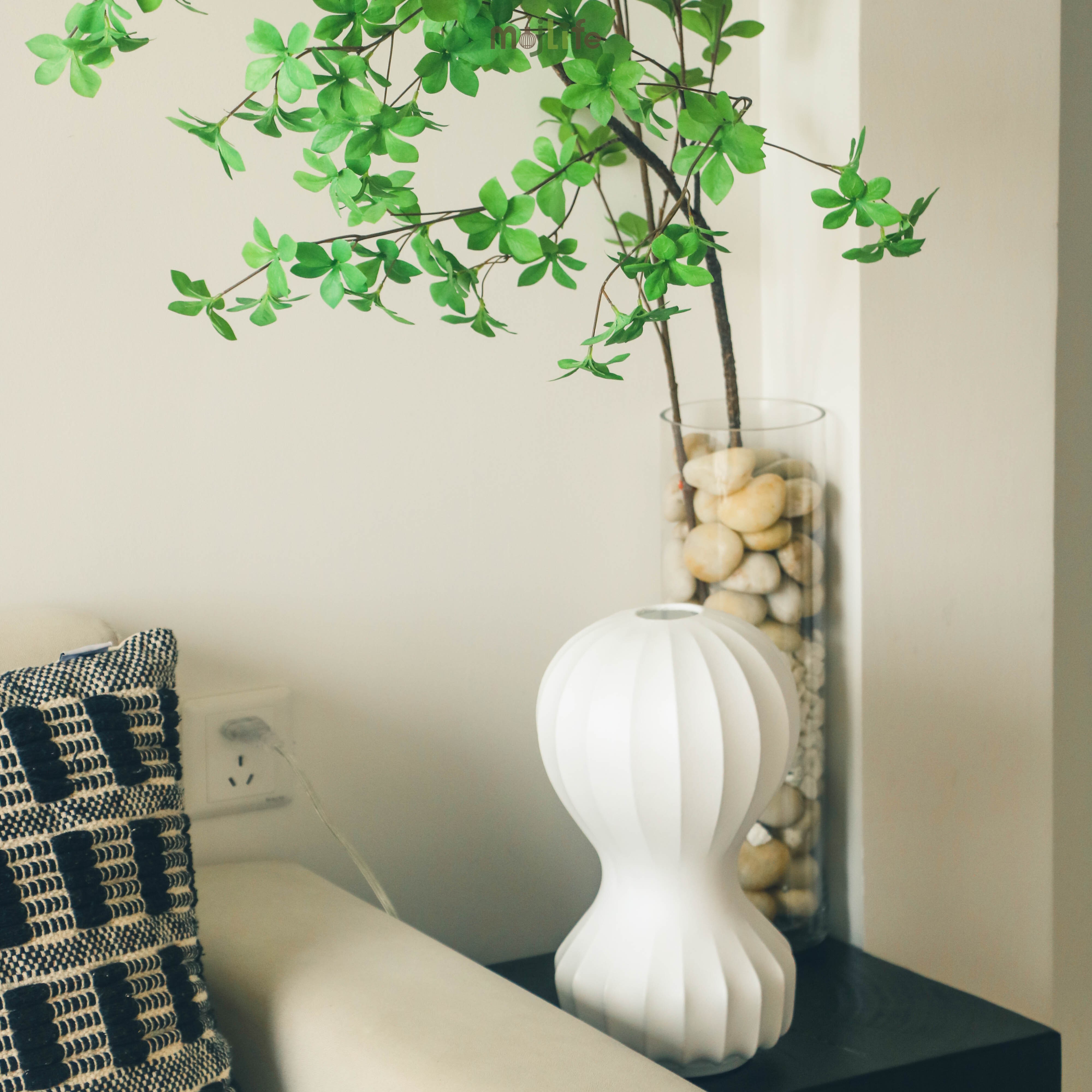 Gatto Table Lamp