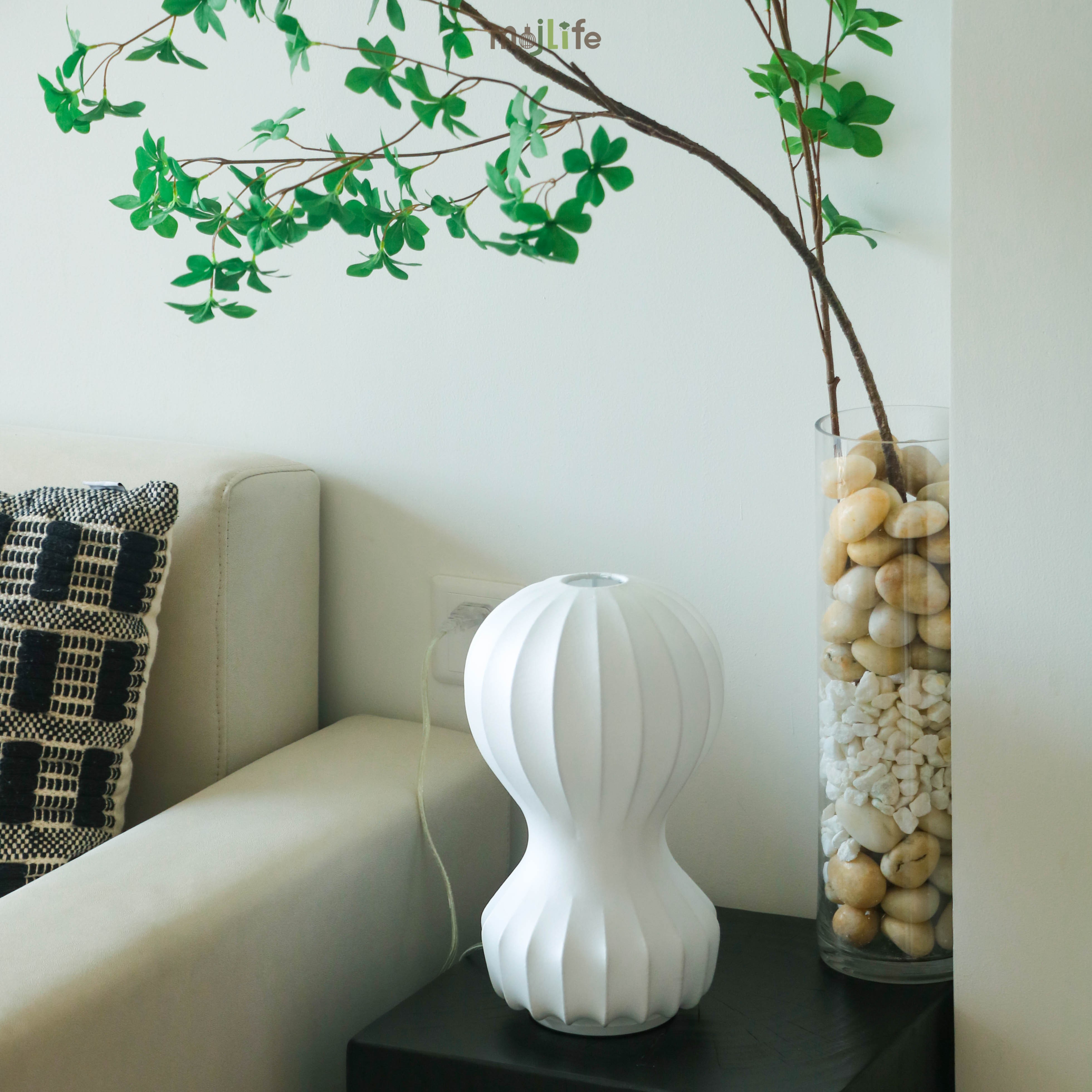 Gatto Table Lamp