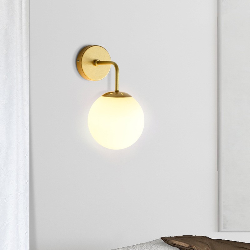 Miira Wall Light