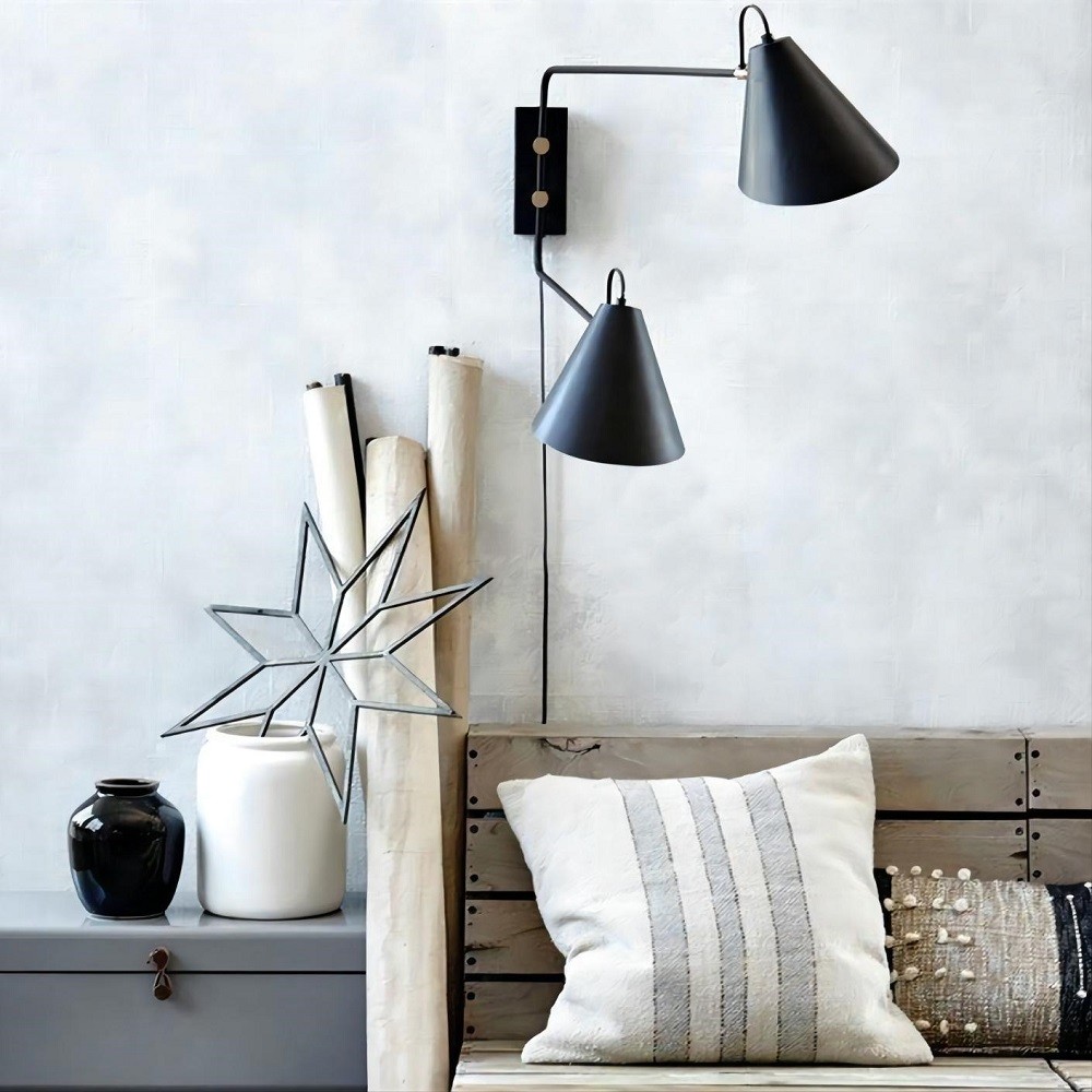 Club wall lamp