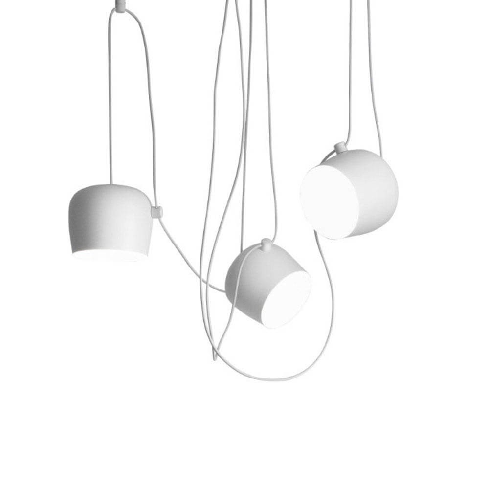 Lámpara colgante de 3 luces, 18 cm de diámetro x 15 cm de alto, color blanco.