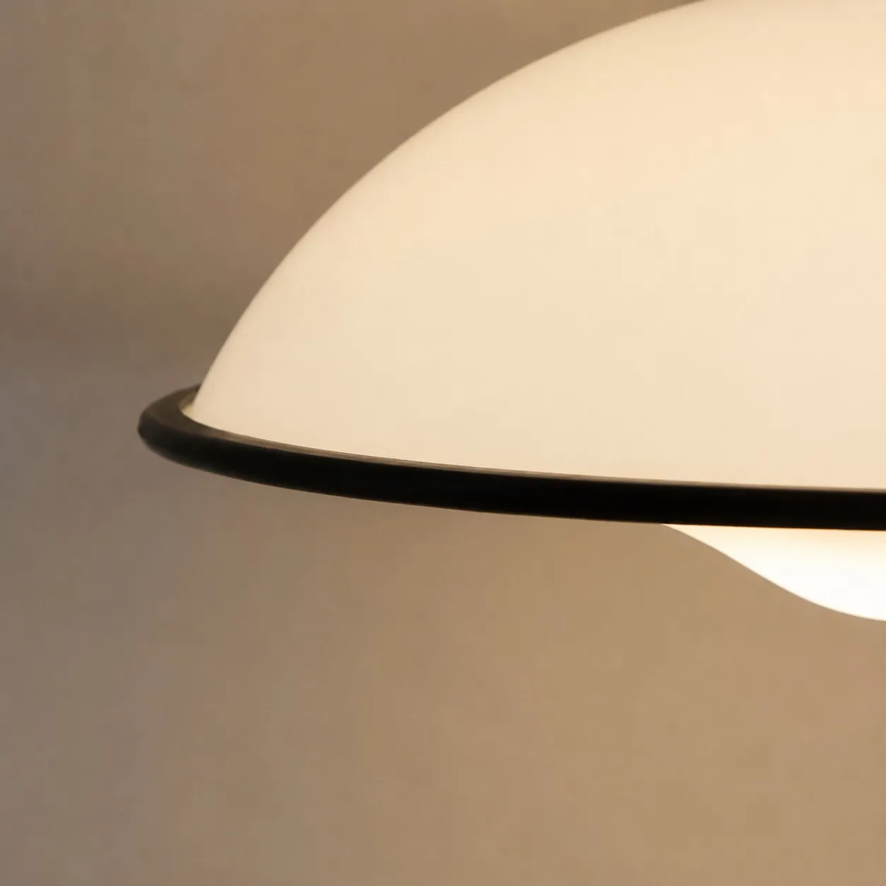 PMMA acrylic diffuser detail