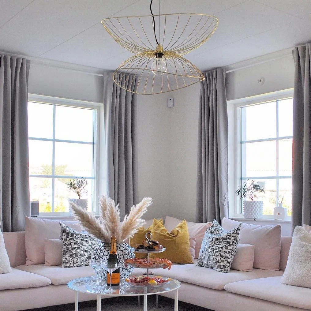 Ray metal pendant light
